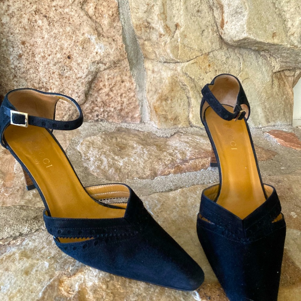 Black suede Gucci heels, good condition